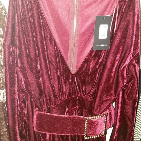 FASHION NOVA ROMPER - Picture 2 of 5